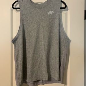 Nike tank women’s